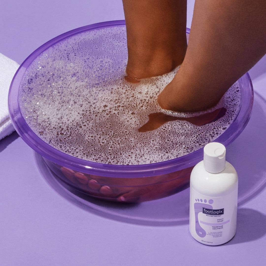 FOOTLOGIX – Sabonete e Humedecedor Liquido Concentrado Pés Foot Soak (13) 250ml